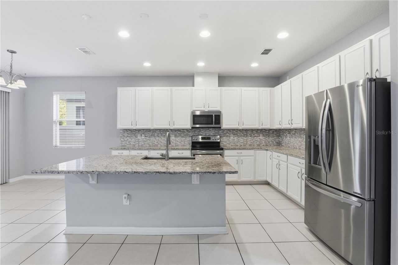 4079 Lake Bosse View Drive, Orlando, FL 32810 Photo