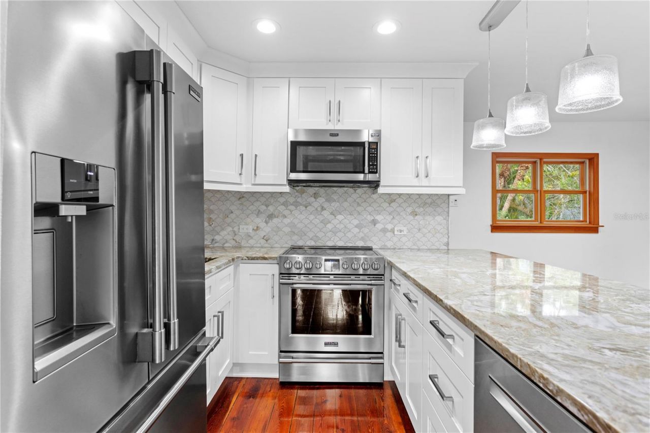 906 W Henry Avenue, Tampa, FL 33604 Photo