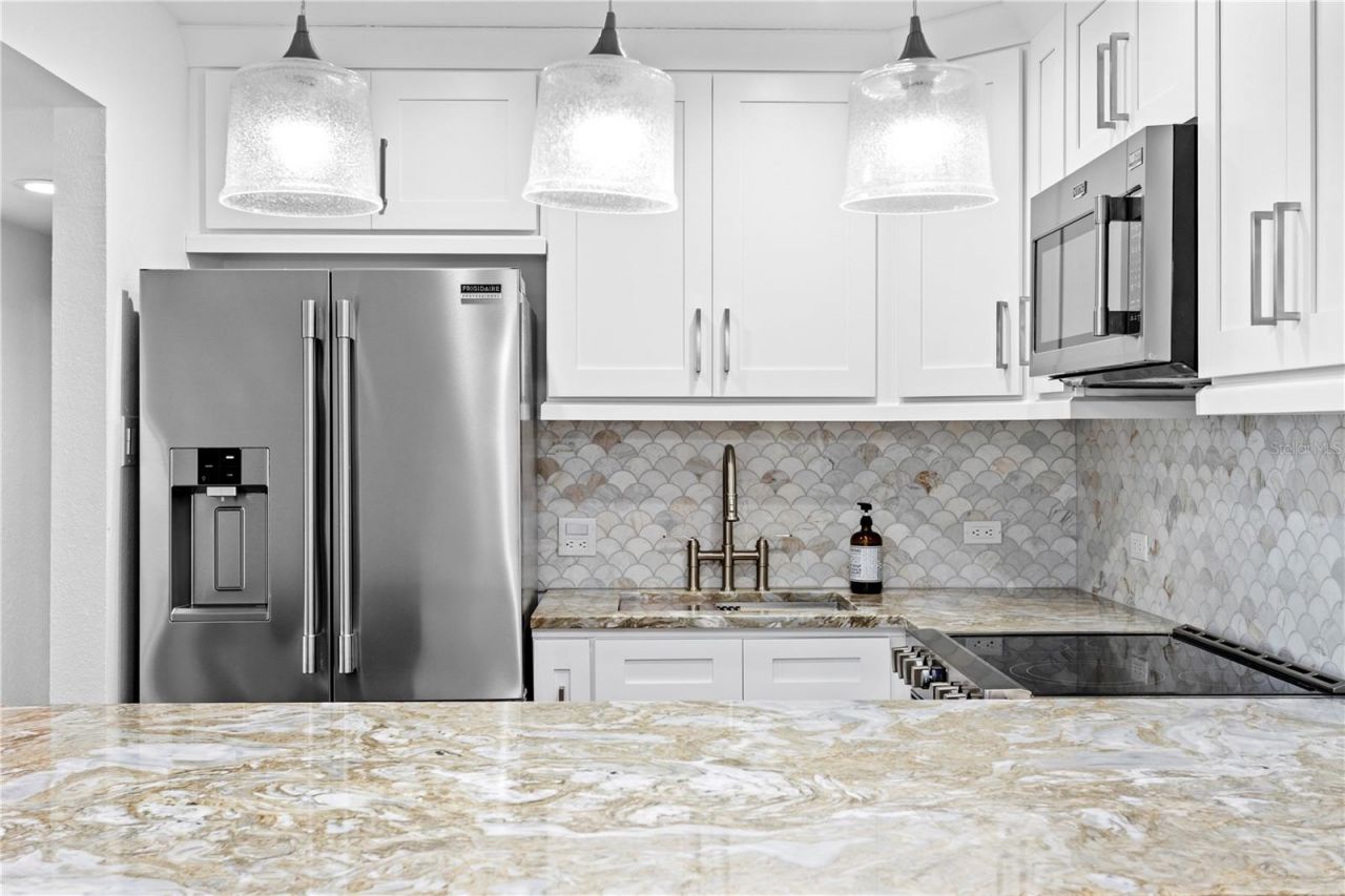 906 W Henry Avenue, Tampa, FL 33604 Photo