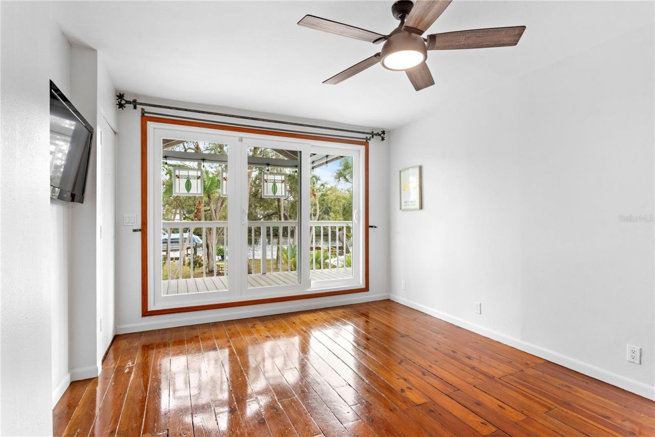 906 W Henry Avenue, Tampa, FL 33604 Photo