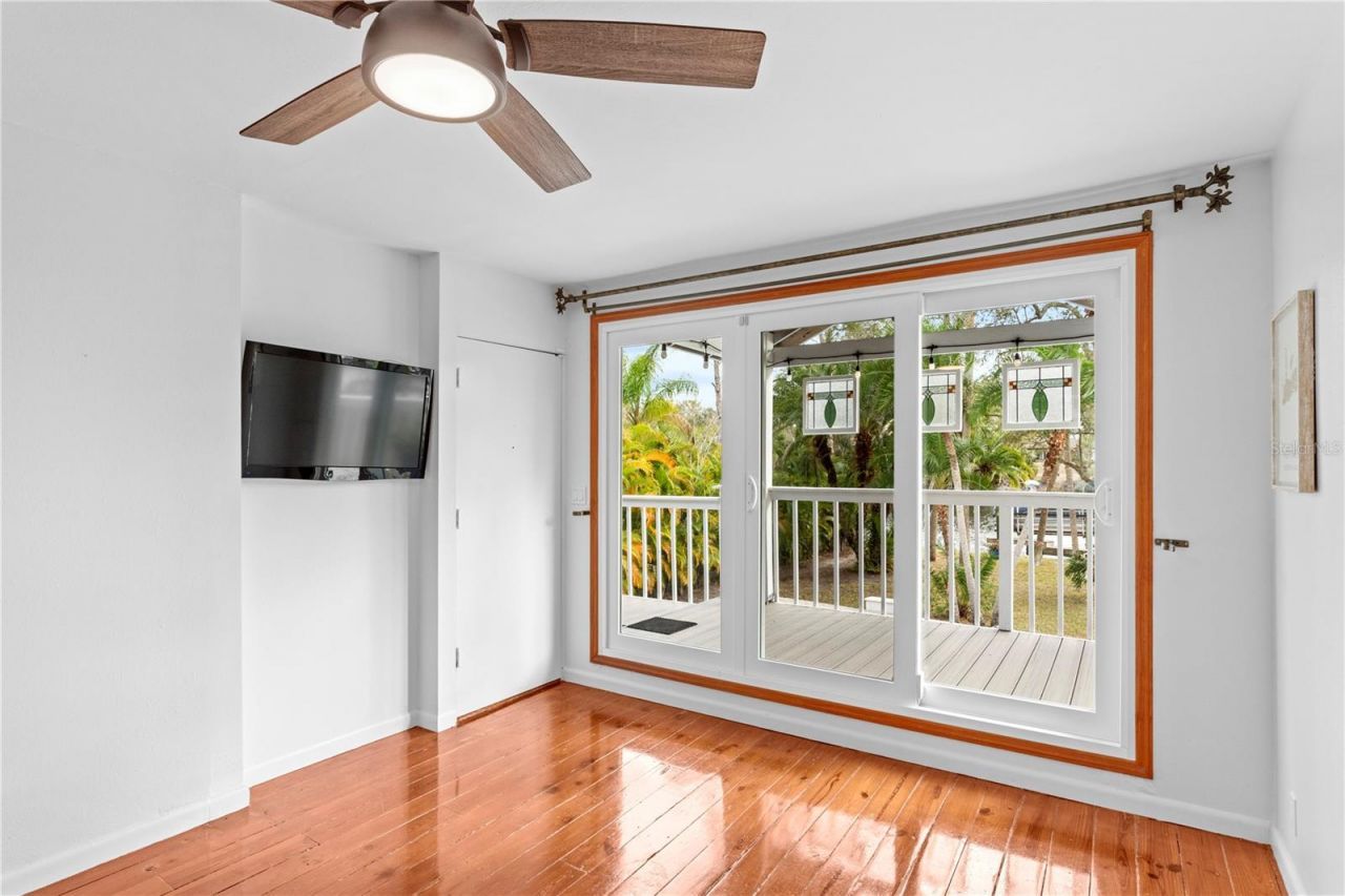 906 W Henry Avenue, Tampa, FL 33604 Photo