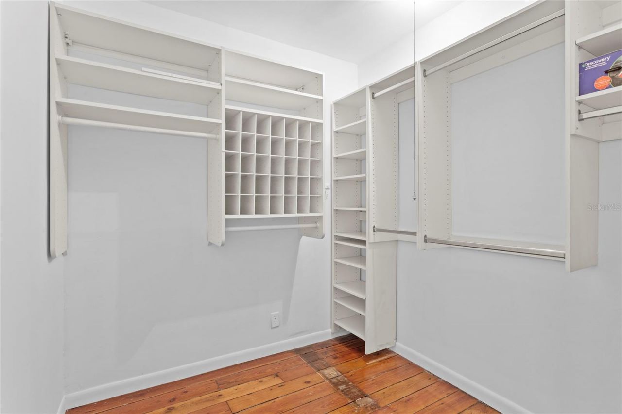 906 W Henry Avenue, Tampa, FL 33604 Photo