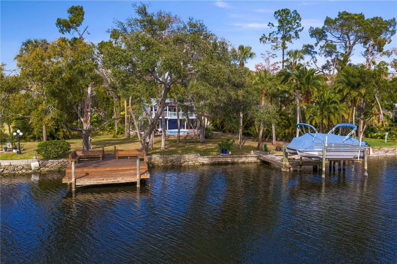 906 W Henry Avenue, Tampa, FL 33604 Photo