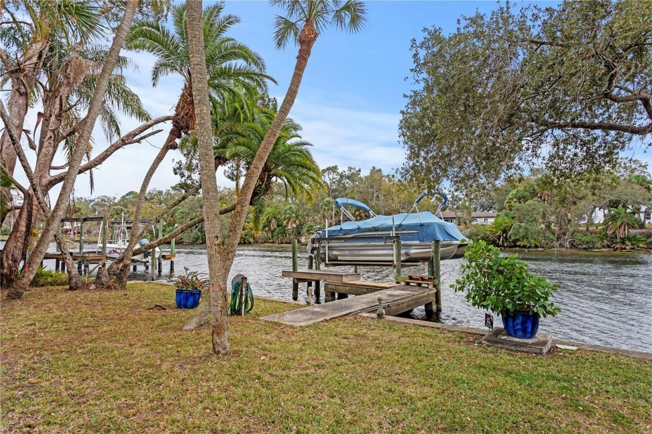 906 W Henry Avenue, Tampa, FL 33604 Photo