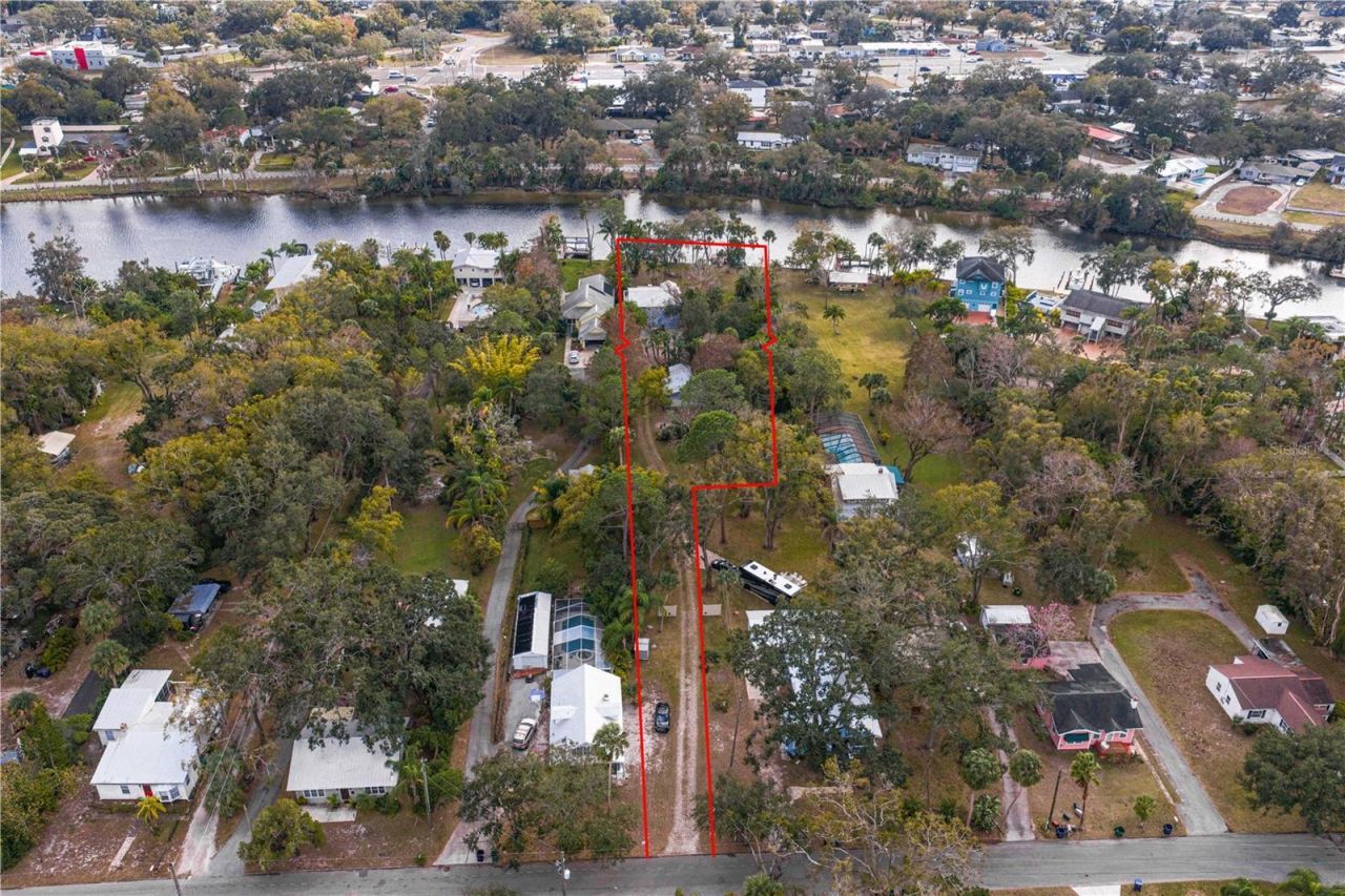 906 W Henry Avenue, Tampa, FL 33604 Photo