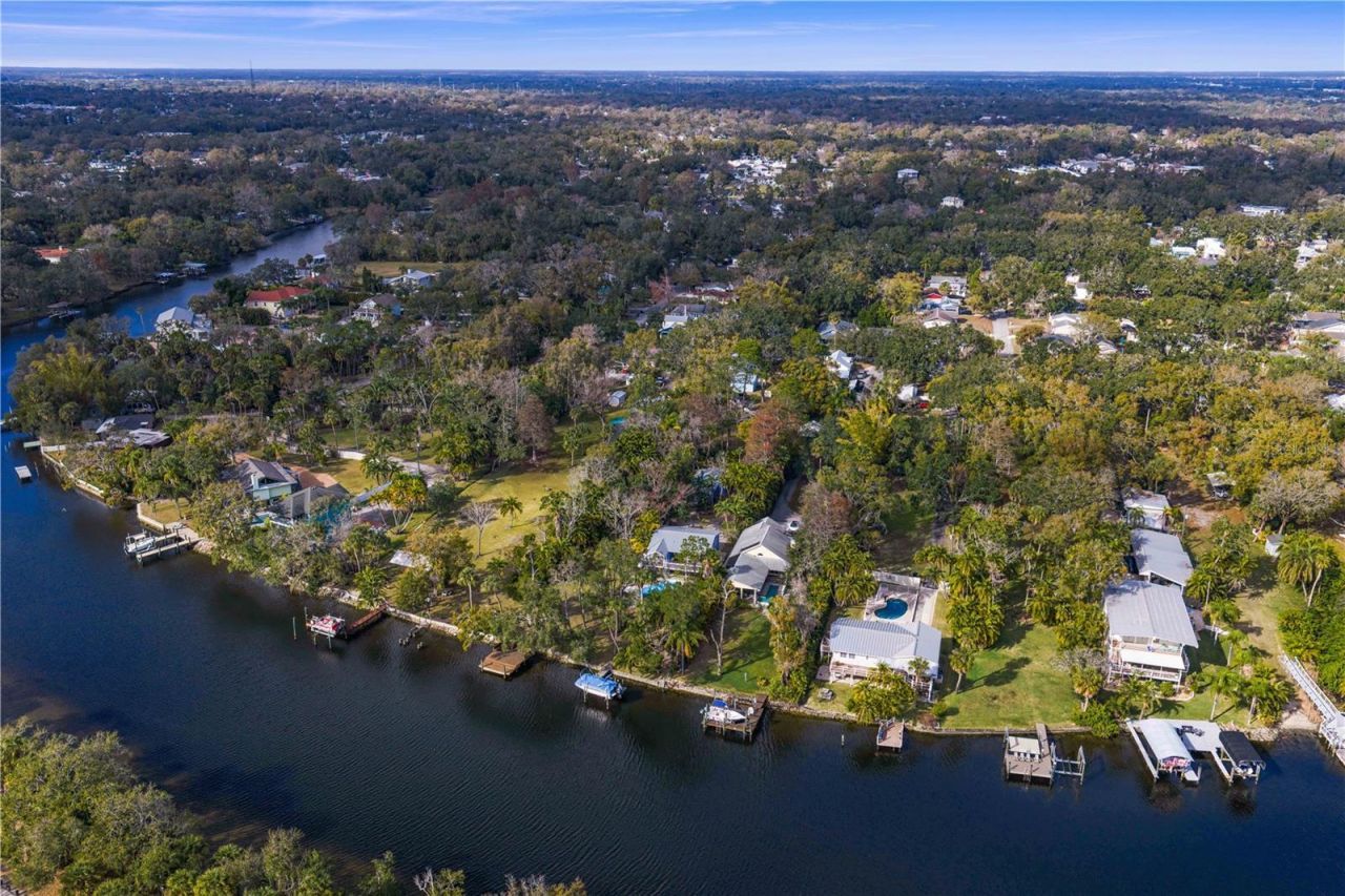 906 W Henry Avenue, Tampa, FL 33604 Photo