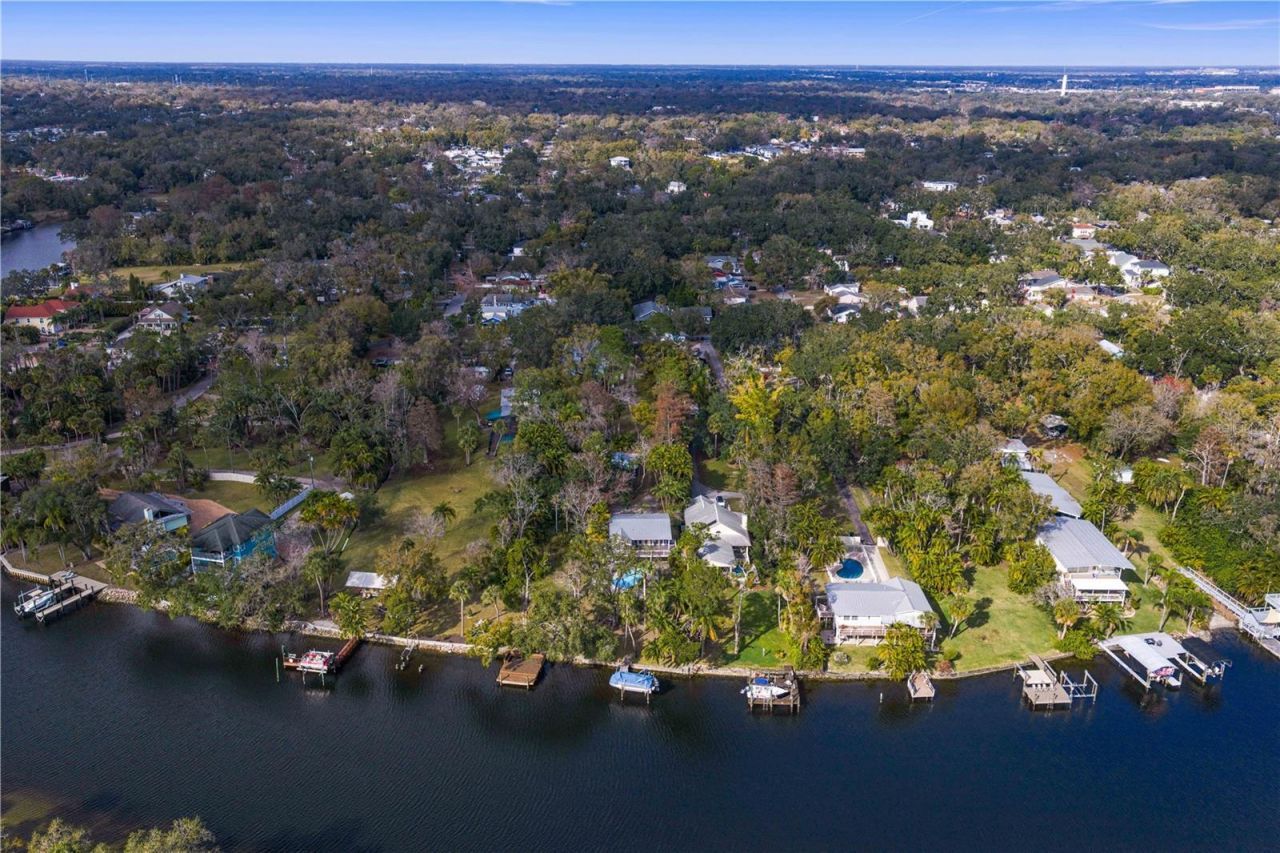 906 W Henry Avenue, Tampa, FL 33604 Photo