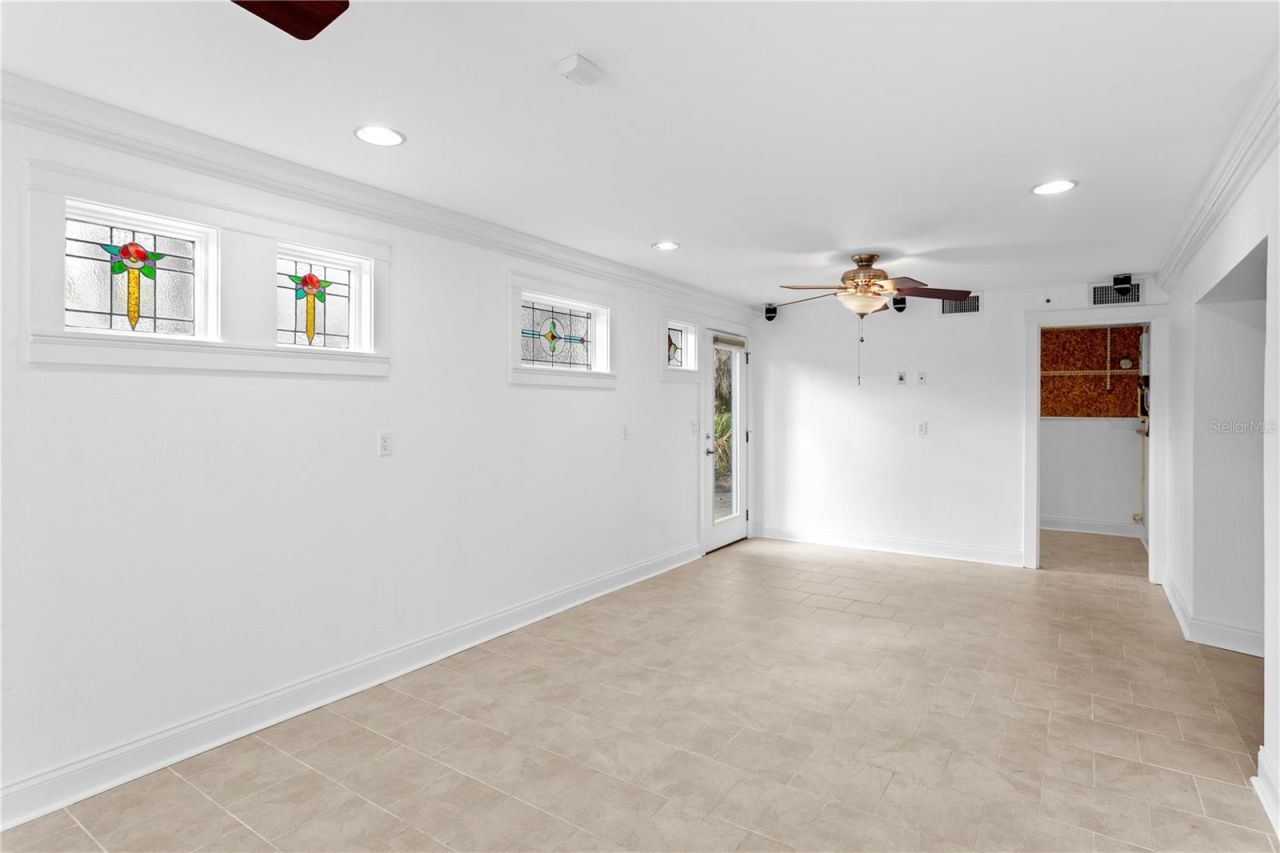 906 W Henry Avenue, Tampa, FL 33604 Photo