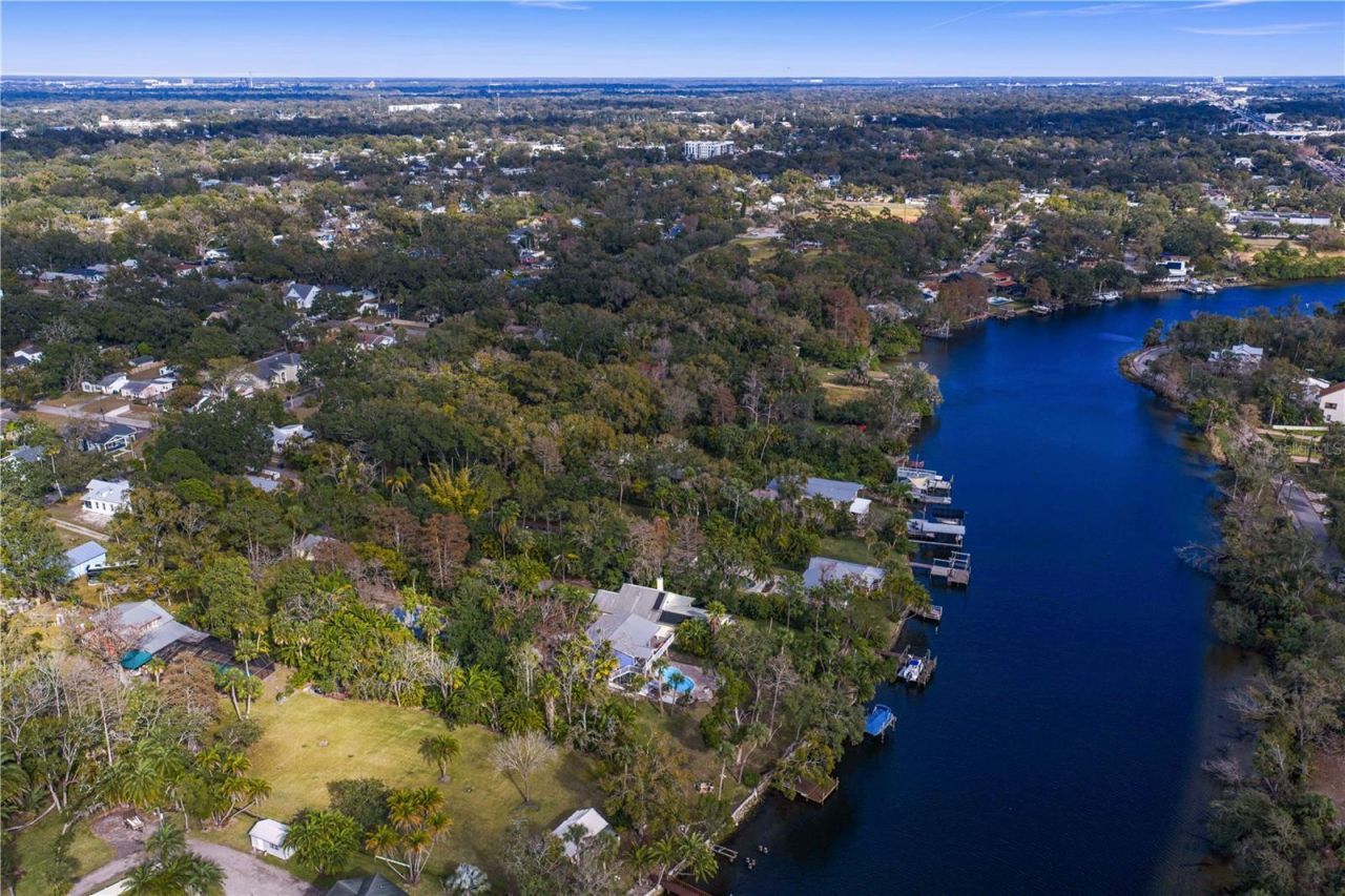 906 W Henry Avenue, Tampa, FL 33604 Photo