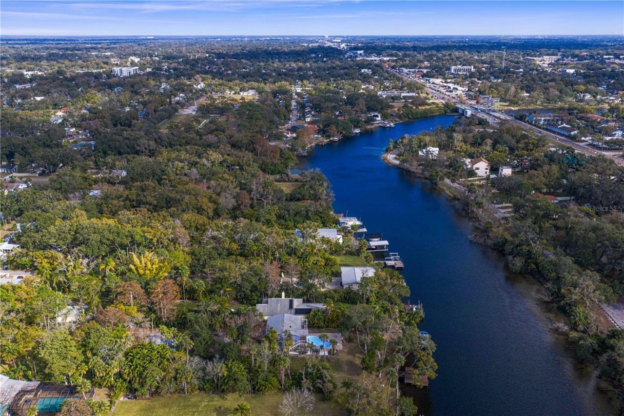 906 W Henry Avenue, Tampa, FL 33604 Photo