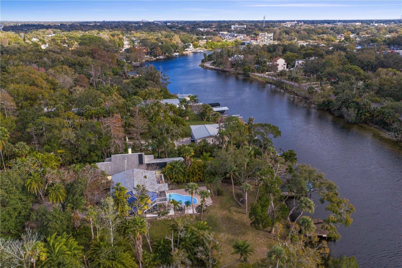 906 W Henry Avenue, Tampa, FL 33604 Photo