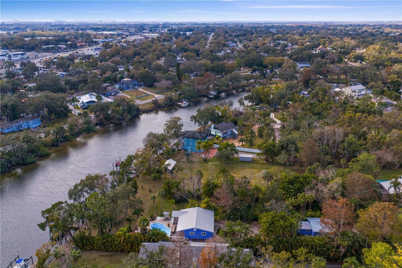 906 W Henry Avenue, Tampa, FL 33604 Photo