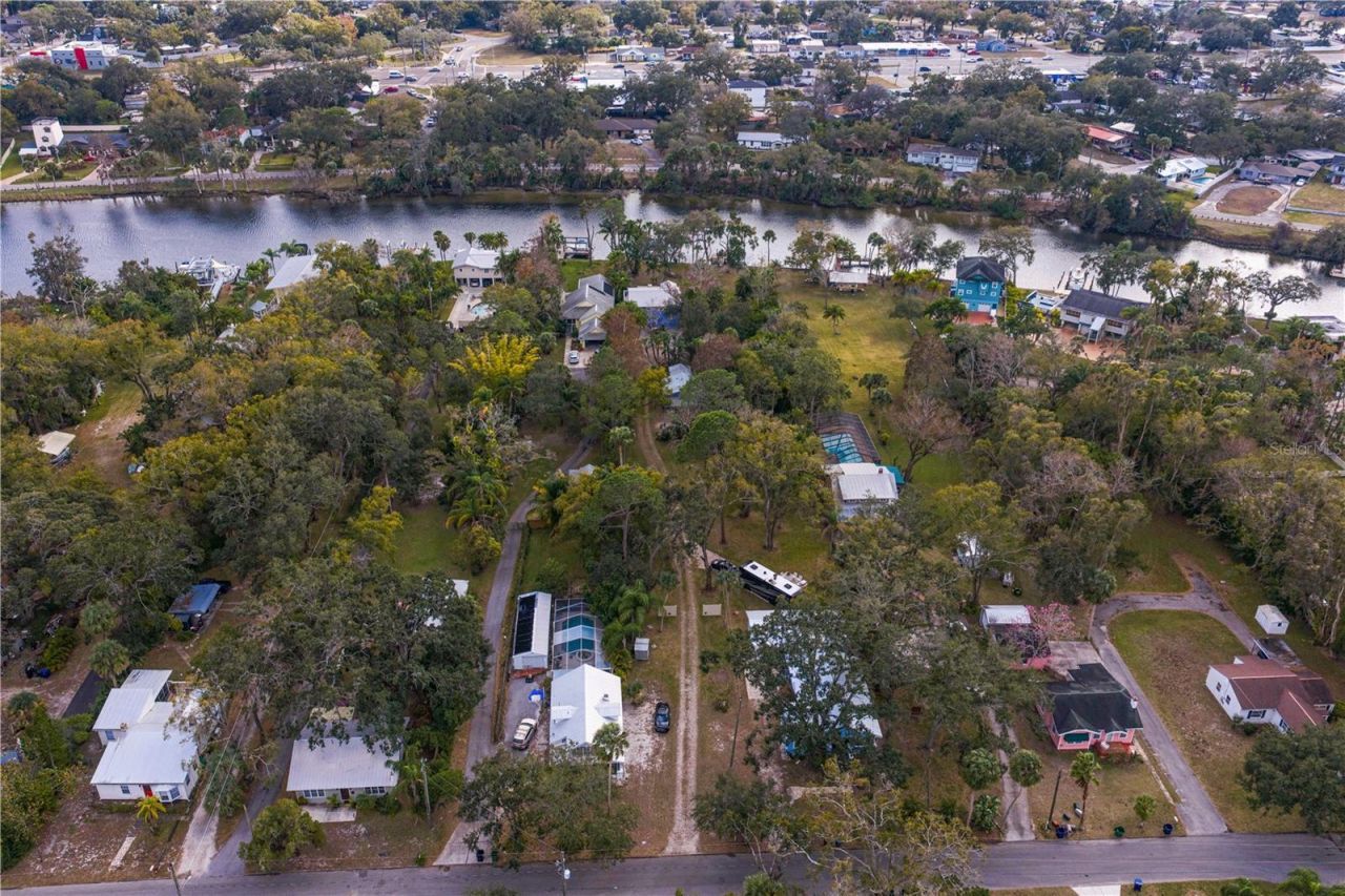 906 W Henry Avenue, Tampa, FL 33604 Photo