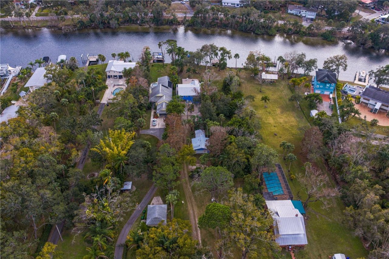 906 W Henry Avenue, Tampa, FL 33604 Photo