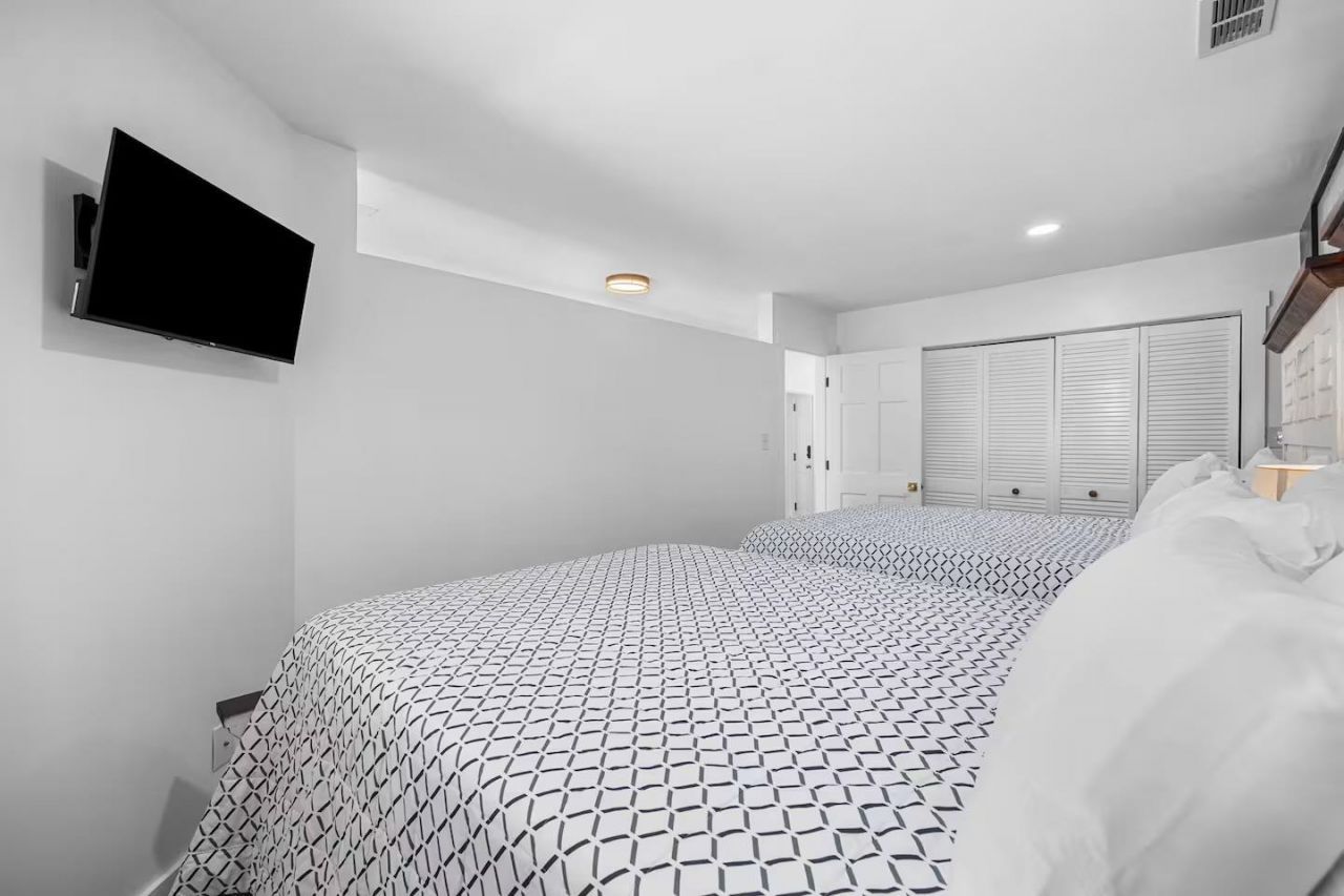 627 N Waccamaw Dr. Photo 17