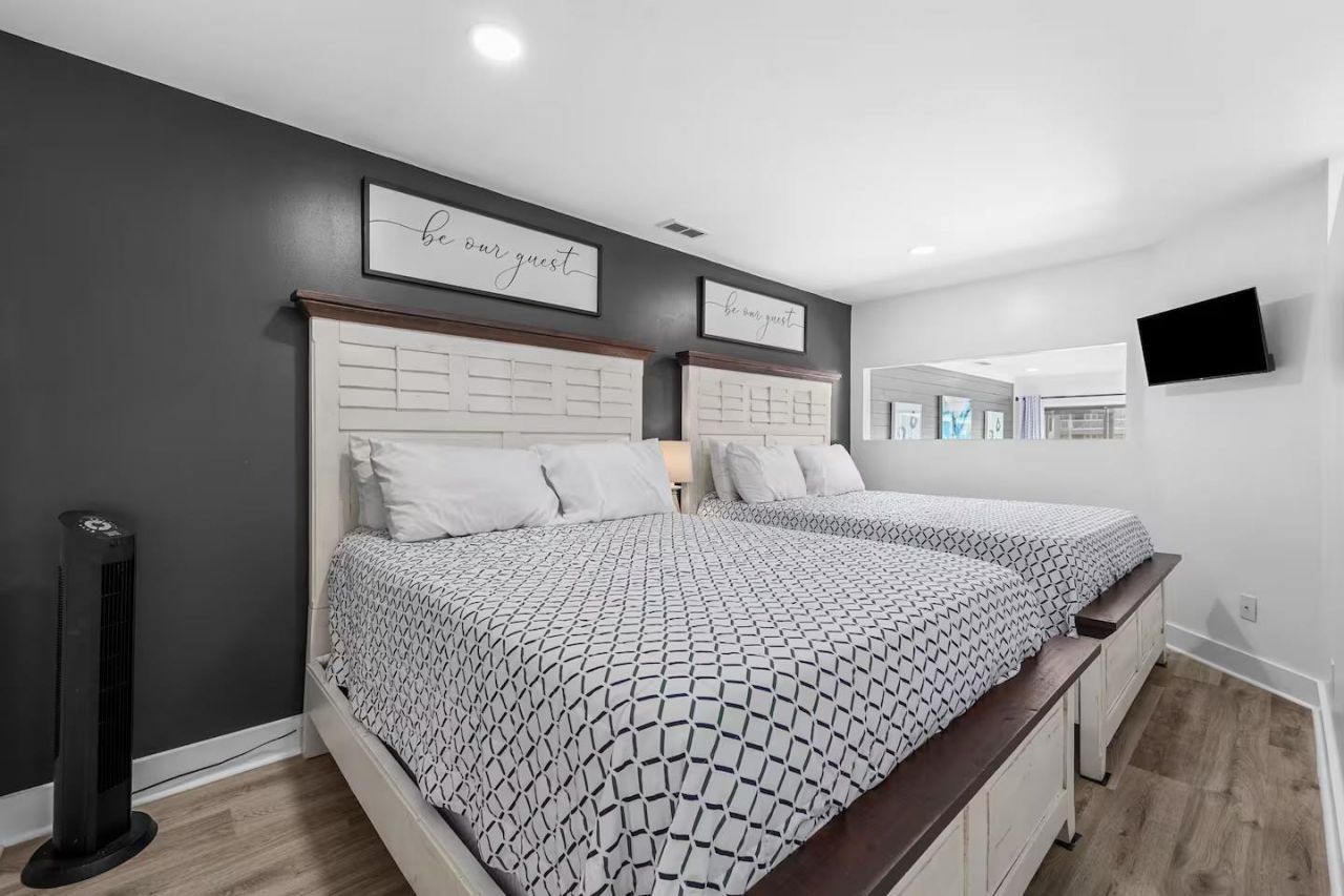 627 N Waccamaw Dr. Photo 5