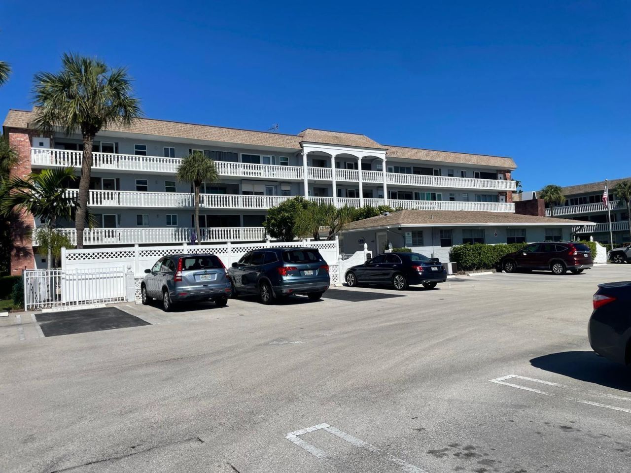 490 SE 19th Av, Unit 106, Fort Lauderdale, FL 33060 Photo