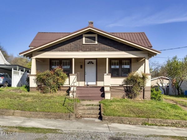 403 W 5Th Ave, Lenoir City, TN 37771