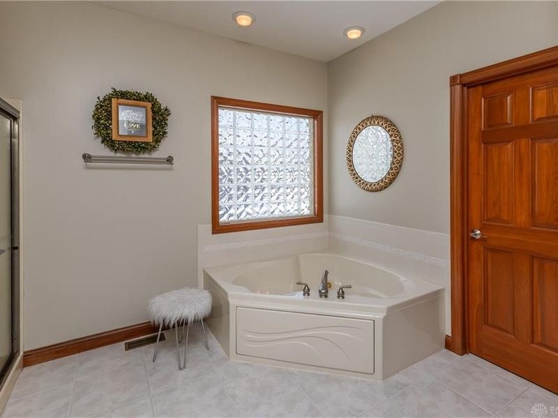 2659 Stonebridge Drive, Troy, OH 45373 Photo 39