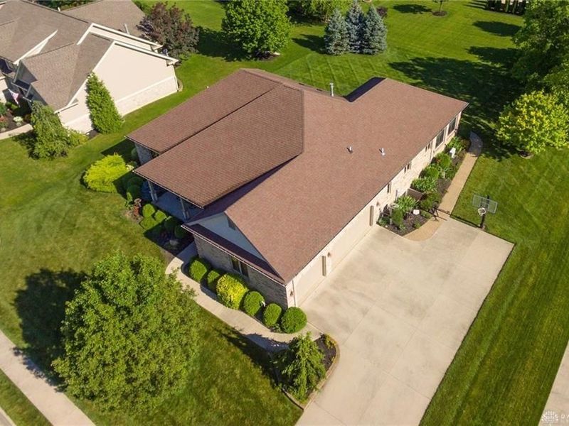 2659 Stonebridge Drive, Troy, OH 45373 Photo 8