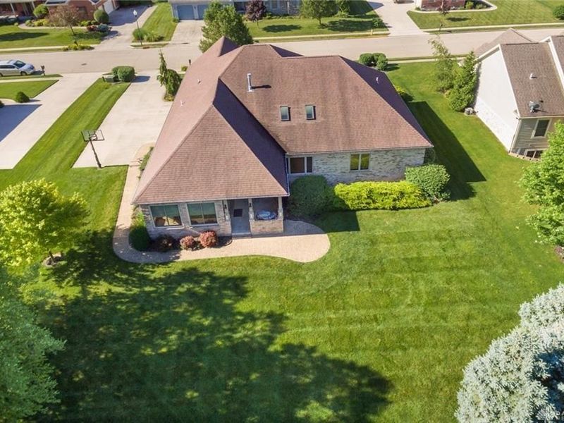 2659 Stonebridge Drive, Troy, OH 45373 Photo 9