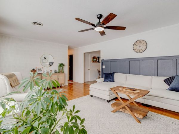 407 E South Street, Botkins, OH 45306