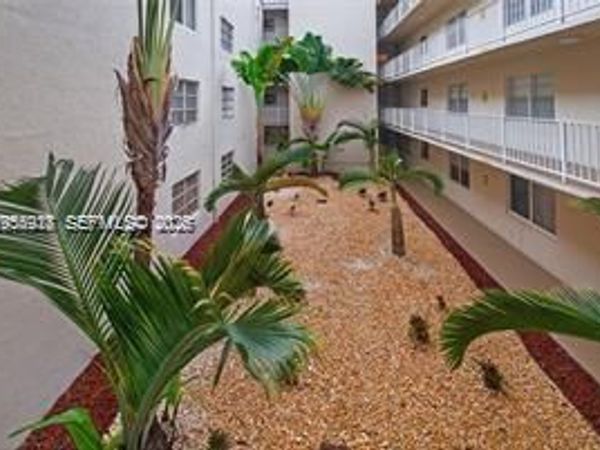 7743 SW 86th St, Unit D-227, Miami, FL 33143