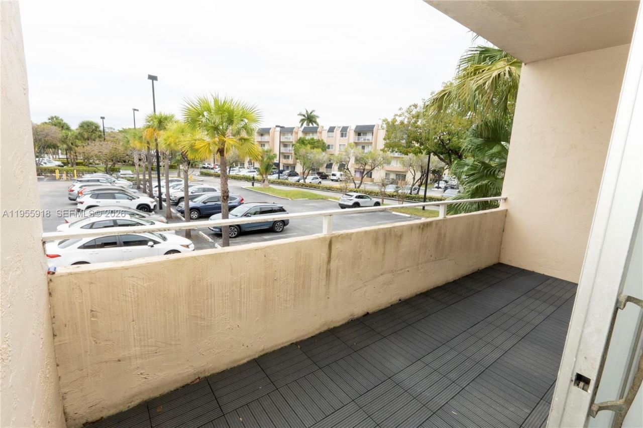 7743 SW 86th St, Unit D-227, Miami, FL 33143 Photo