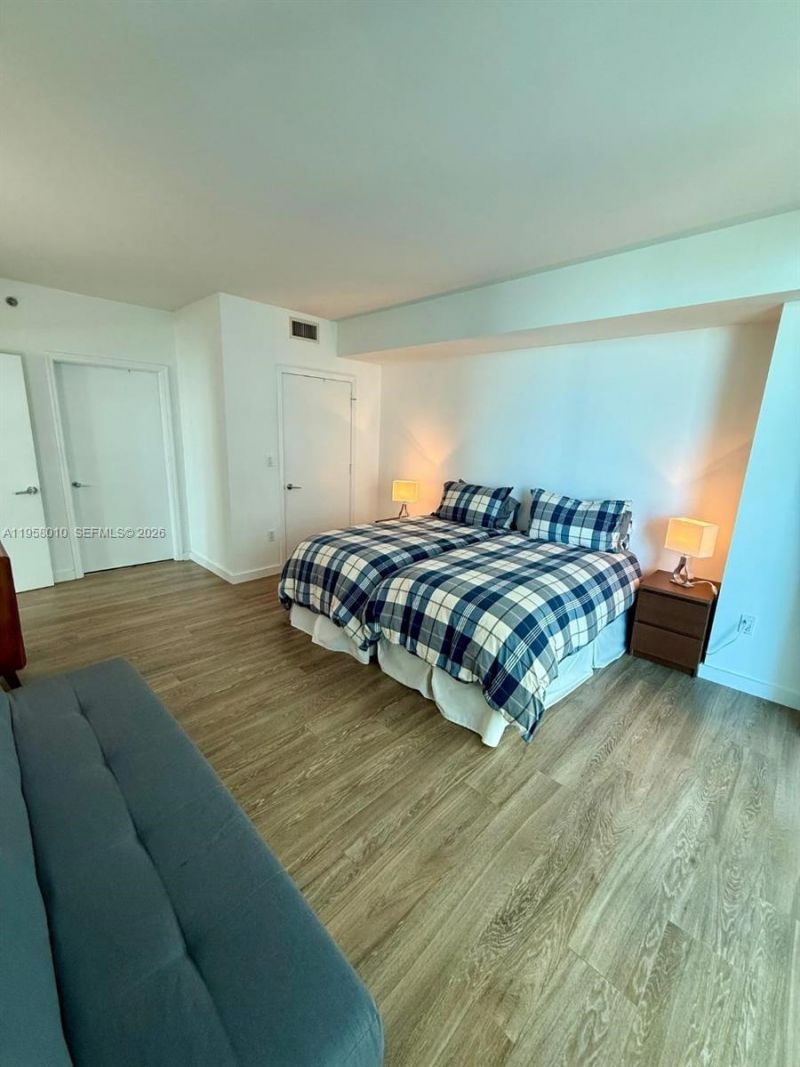 55 SE 6th St, Unit 1807, Miami, FL 33131 Photo