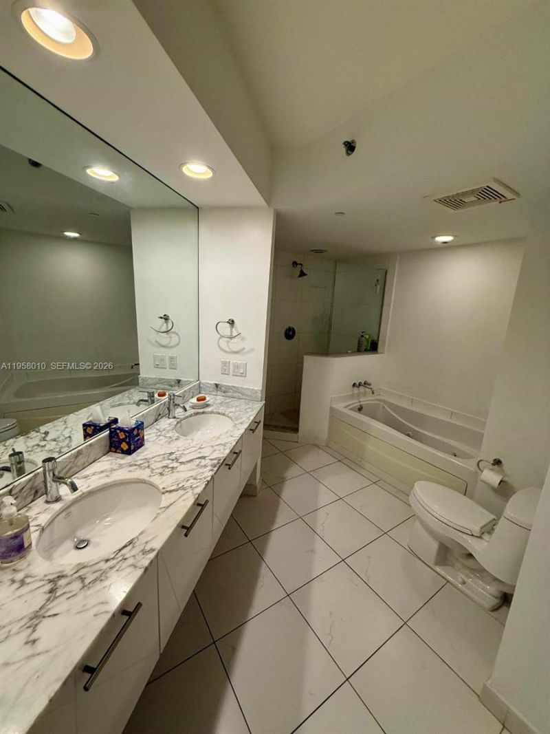 55 SE 6th St, Unit 1807, Miami, FL 33131 Photo
