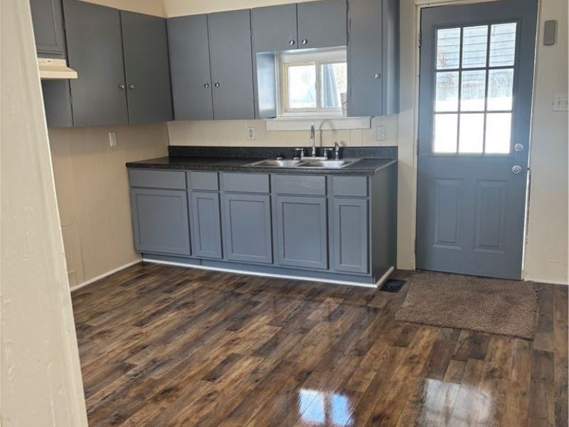 221 E Lisbon Street, Waynesburg, OH 44688 Photo 5