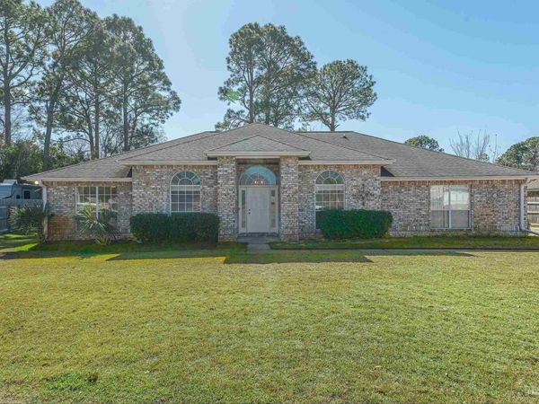 3913 India Cv, Gulf Breeze, FL 32563