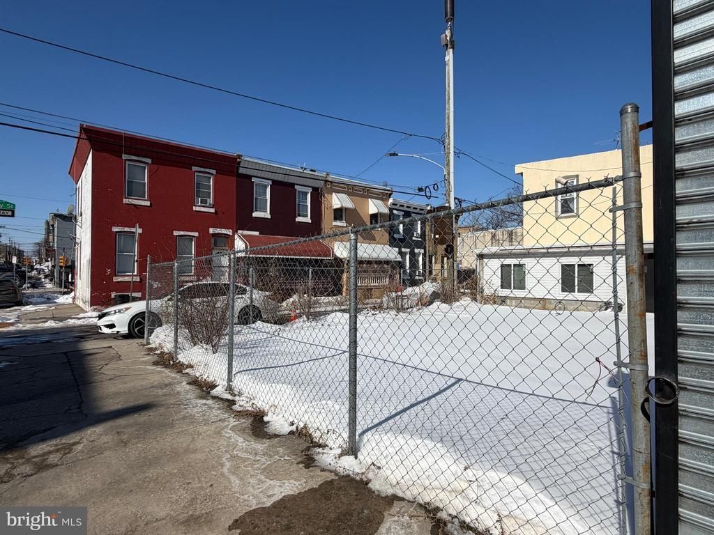 431-435 W York Street, Philadelphia, PA 19133 Main Photo