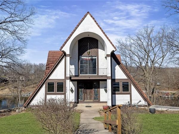 7616 NW Eastside Drive, Weatherby Lake, MO 64152