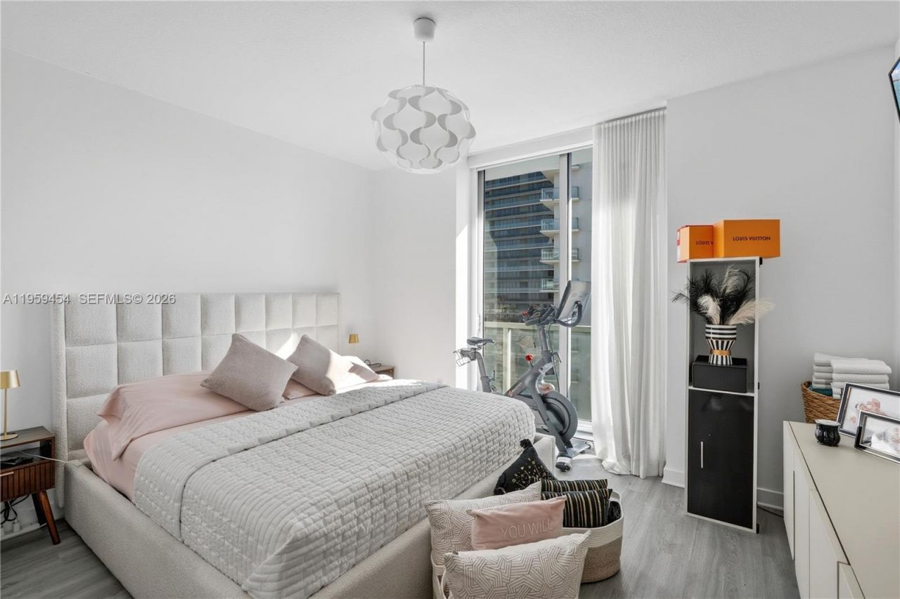 1111 SW 1st Ave, Unit UPH4019-, Miami, FL 33130 Photo