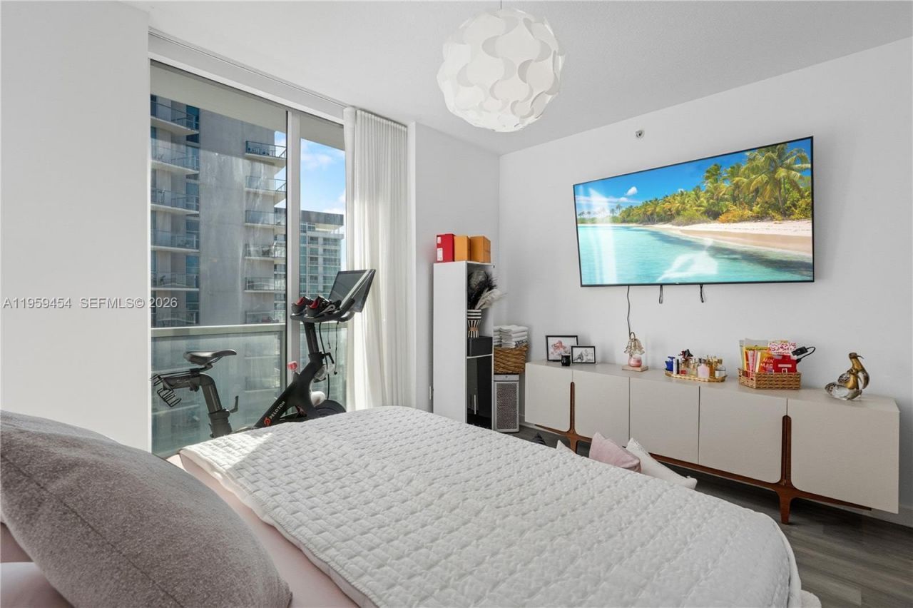 1111 SW 1st Ave, Unit UPH4019-, Miami, FL 33130 Photo