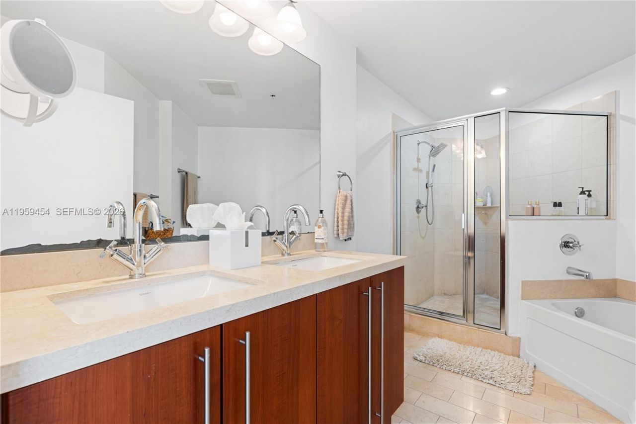 1111 SW 1st Ave, Unit UPH4019-, Miami, FL 33130 Photo