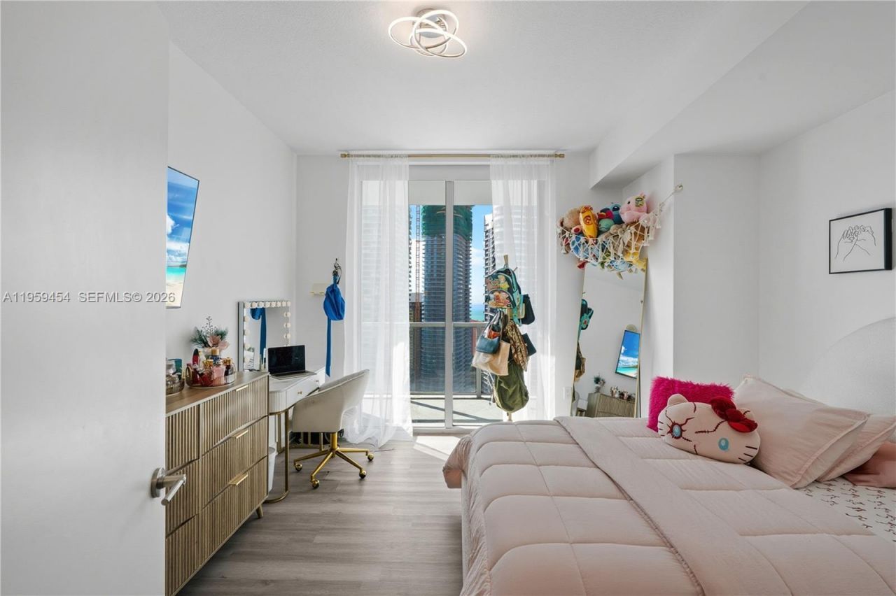 1111 SW 1st Ave, Unit UPH4019-, Miami, FL 33130 Photo