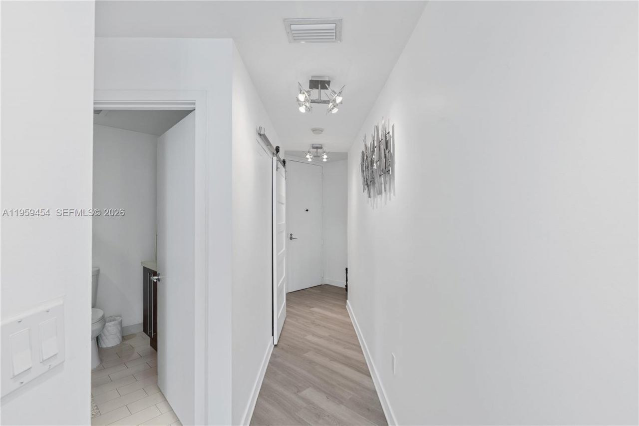 1111 SW 1st Ave, Unit UPH4019-, Miami, FL 33130 Photo