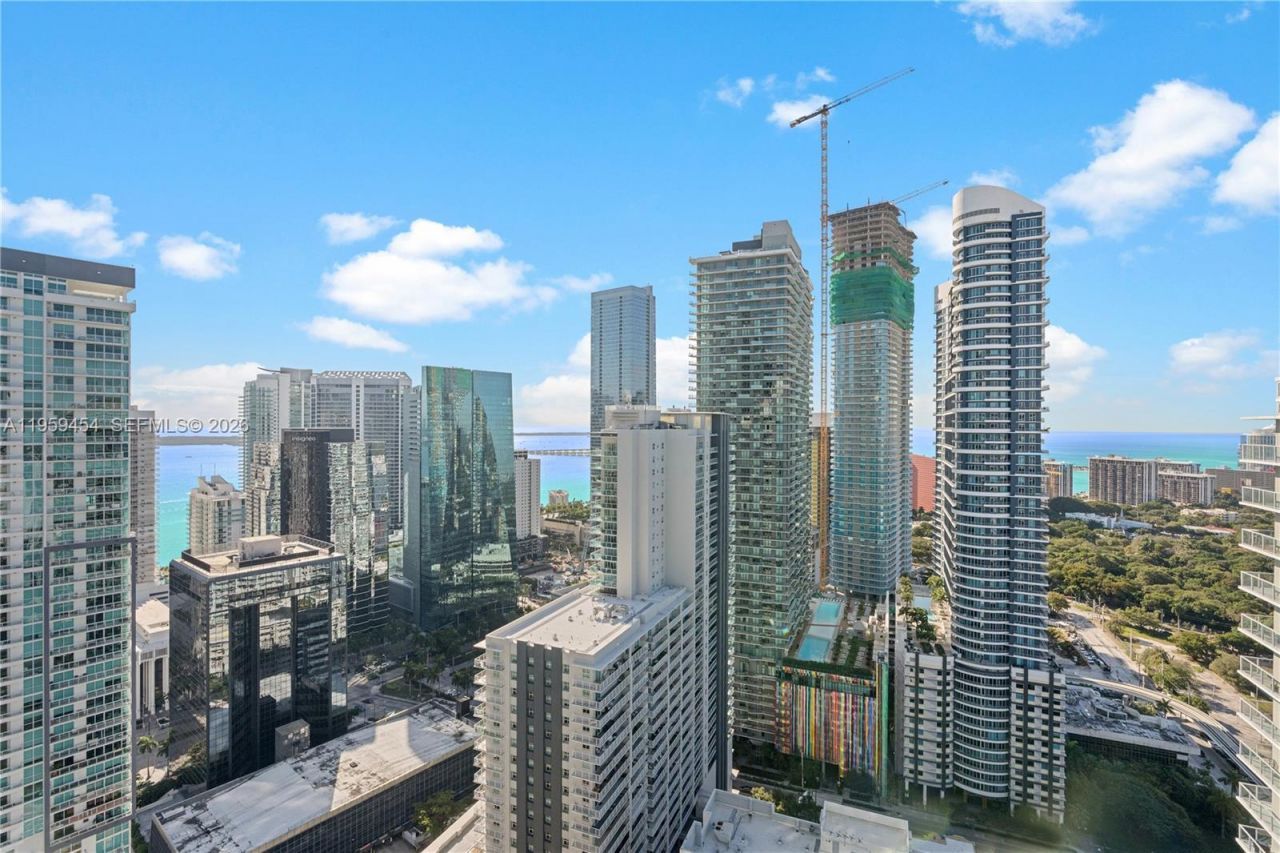 1111 SW 1st Ave, Unit UPH4019-, Miami, FL 33130 Photo