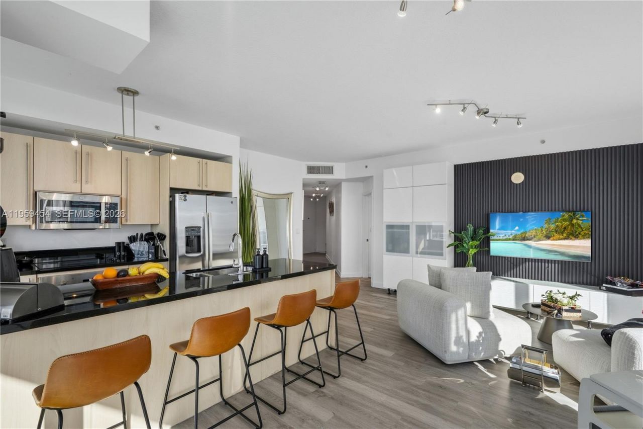 1111 SW 1st Ave, Unit UPH4019-, Miami, FL 33130 Photo