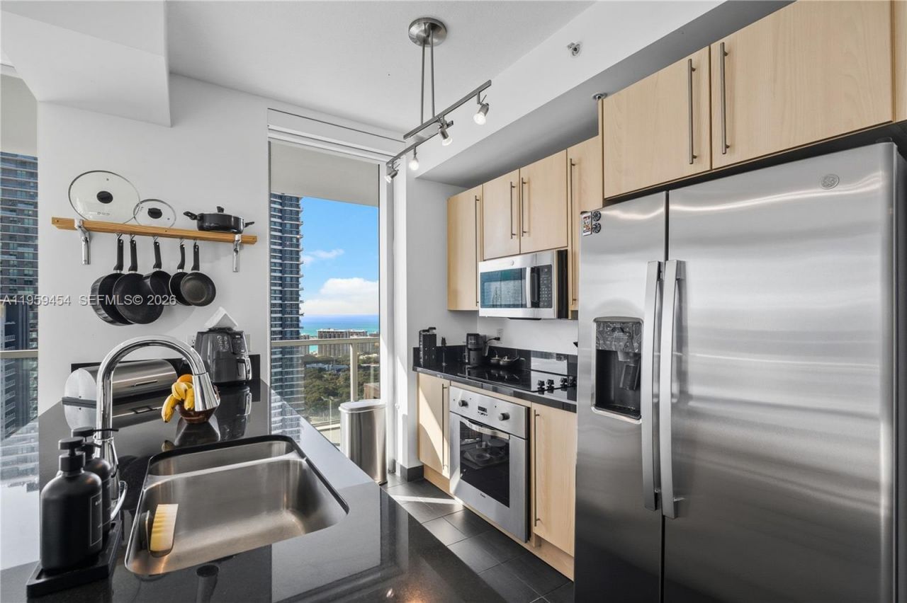 1111 SW 1st Ave, Unit UPH4019-, Miami, FL 33130 Photo