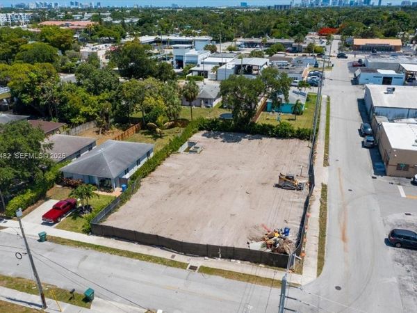 3210 NE 3rd Ave, Oakland Park, FL 33334