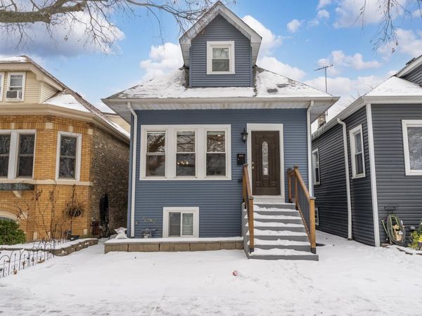 6243 W Byron Street, Chicago, IL 60634