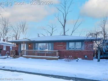 32653 Beacon Lane, Fraser, MI 48026