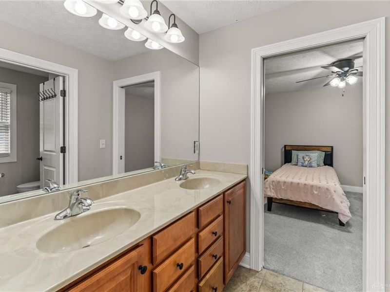 8428 Erickson Court, Waynesville, OH 45068 Photo 37