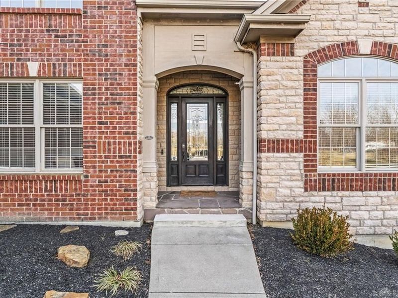 8428 Erickson Court, Waynesville, OH 45068 Photo 5