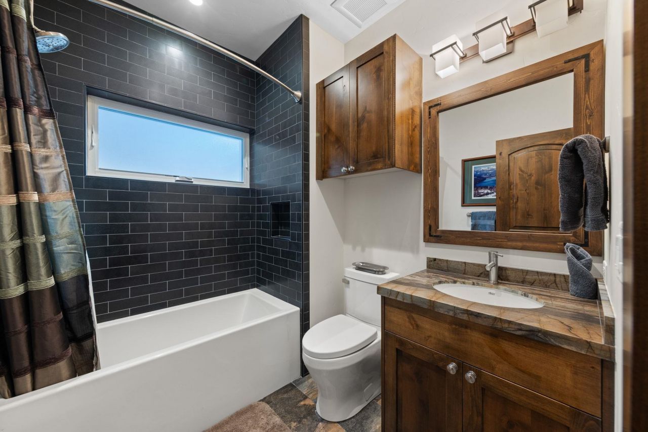 8627 Trout Avenue, Kings Beach, CA 96143 Photo