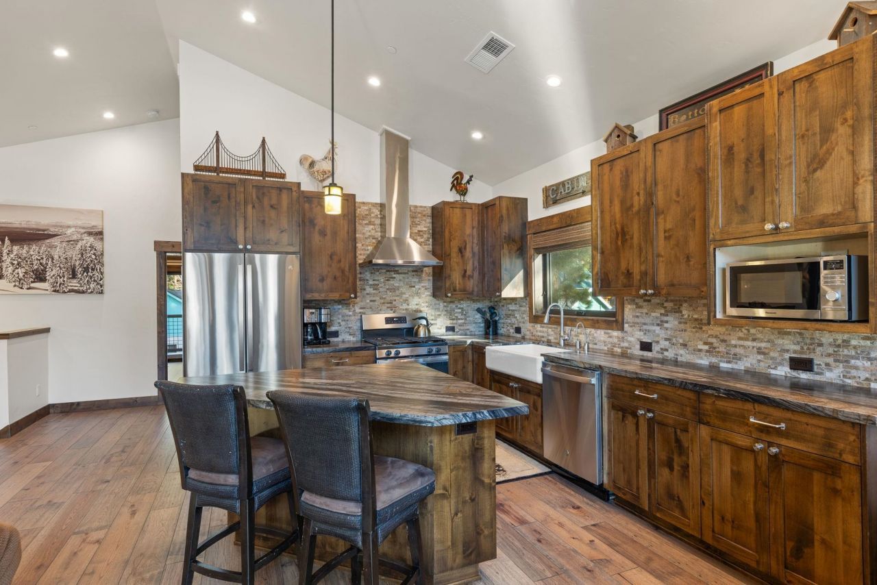 8627 Trout Avenue, Kings Beach, CA 96143 Photo