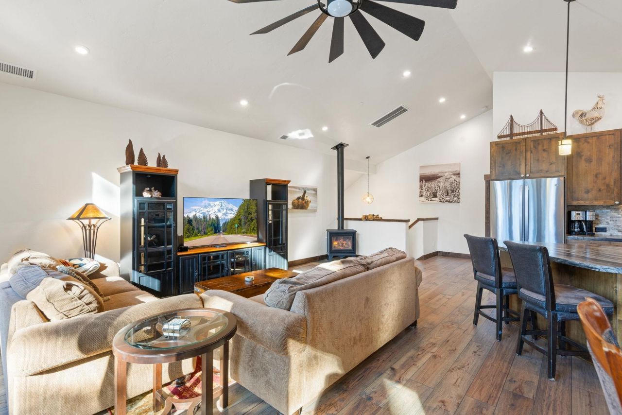 8627 Trout Avenue, Kings Beach, CA 96143 Photo